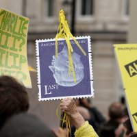 Prosvjed protiv krunidbe kralja Charlesa