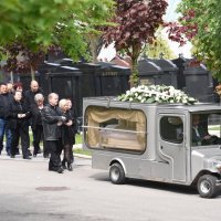 Sprovodi djece stradale u pucnjavi u školi Vladislav Ribnikar