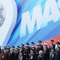 Putin i drugi uzvanici na paradi povodom Dana pobjede u Moskvi