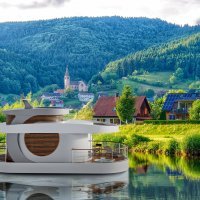 Eksterijer plutajuće kuće Amor