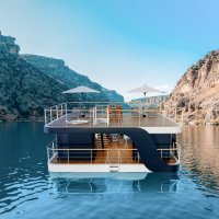 Eksterijer plutajuće kuće Agua