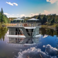 Eksterijer plutajuće kuće Agua