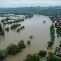 Pogled iz zraka na rijeku Unu kod Hrvatske Kostajnice