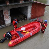 Izvanredno stanje na rijeci Mrežnici, voda ušla u kuće