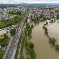 Korana se izlila iz korita kod Karlovca