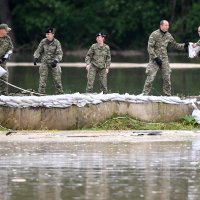 Ministri Medved i Banožić obišli poplavnjen kompleks za terapijsko jahanje