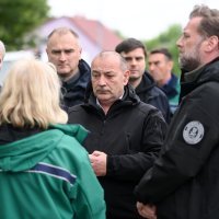 Ministri Medved i Banožić obišli poplavnjen kompleks za terapijsko jahanje