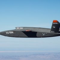 Prototip XQ-58A Valkyrie prilikom prvog leta u ožujku 2019.