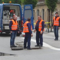 Zbog obilnih kiša došlo je do ulegnuća ceste u središtu Karlovca