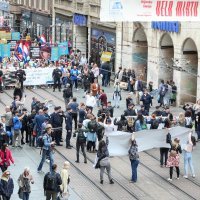 Protuprosvjednice blokirale Hod za život