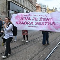 Protuprosvjednice zaustavile povorku Hod za život