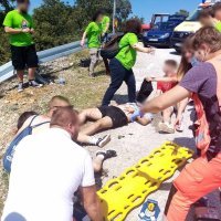 Prevrnuti kombi s maturantima kod Labina