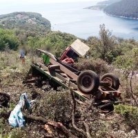Prevrnuti kombi s maturantima kod Labina