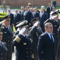 Državni dužnosnici položili vijence na Mirogoju u povodu Dana Hrvatske vojske