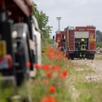 Požar drvenih pružnih pragova na ranžirnom kolodvoru