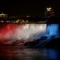 Slapovi Niagare u bojama hrvatske zastave na Dan državnosti