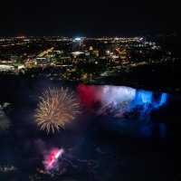 Slapovi Niagare u bojama hrvatske zastave na Dan državnosti