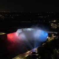 Slapovi Niagare u bojama hrvatske zastave na Dan državnosti