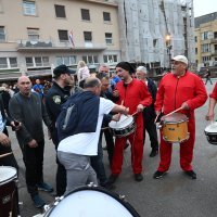 Bubnjari na Dolcu u Zagrebu isprovocirali glasnim sviranjem sudionike misnog slavlja