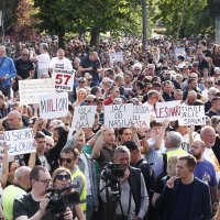 Beograd: Tisuće građana na ulicama na prosvjedu pod nazivom 'Srbija protiv nasilja'