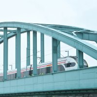 Vatrogasci spasili čovjeka koji je propao kroz tračnice na Željezničkom mostu u Zagrebu