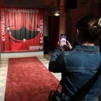 Otvorenje međunarodnog kazališnog festivala, 47. Dana satire Fadila Hadžića