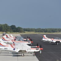 Avioni u zrakoplovnoj bazi u Zemuniku