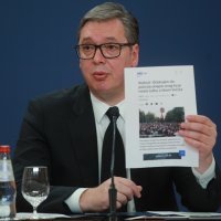 Brnabić i Vučić obratili su se javnosti