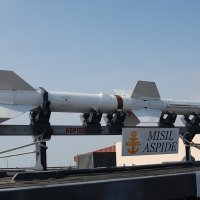 Projektil Aspide je talijanska inačica AIM-7