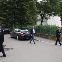 Učenik u OŠ Lukavac pucao na nastavnika