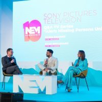 Dania Ramirez i Ryan Broussard