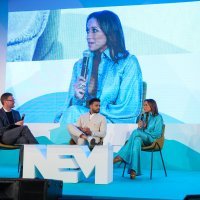 Dania Ramirez i Ryan Broussard