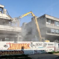 Rušenje stare zgrade Zagrebačke banke u Paromlinskoj