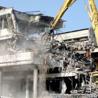 Rušenje stare zgrade Zagrebačke banke u Paromlinskoj