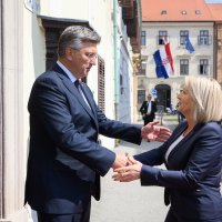 Andrej Plenković primio je u Banskim dvorima Borjanu Krišto, predsjedateljicu Vijeća ministara