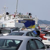 Počele su gužve u trajektnoj luci Gaženica