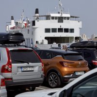 Počele su gužve u trajektnoj luci Gaženica