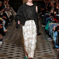 AWAKE: 'Hide' sandale