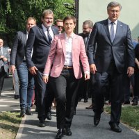 Plenković na otvaranju sjedišta hrvatske manjine u Srbiji