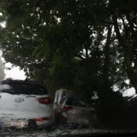 Varaždinci sklanjali automobile pred naletom tuče