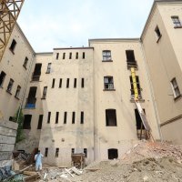 Tomašević i zamjenici obišli radove na obnovi Prve ekonomske škole