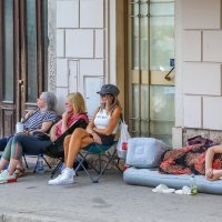 Fanovi od jutra čekaju koncert Robbiea Williamsa