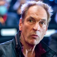 Julian Sands