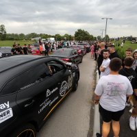 Sportski automobili OneLife Rallyja okupili se u Riverside Gardenu