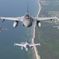 Rumunjski i portugalski F-16 u zajedničkom letu