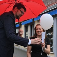 Peđa Grbin i SDP u Jastrebarskom dijelili promotivne materijale za besplatne vrtiće