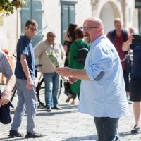 Drele dijelio grincajg na prosvjedu protiv obrane od tuče