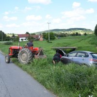 Nalet putničkog vlaka na automobil