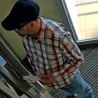 Policija traži pomoć građana u prepoznavanju muškarca s fotografije