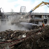 Nastavljeno je rušenje zgrade u Paromlinskoj ulici